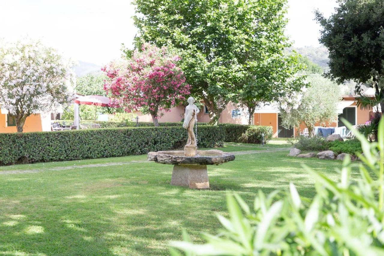 Country Hotel Residence Da Pilade カポリーヴェリ エクステリア 写真