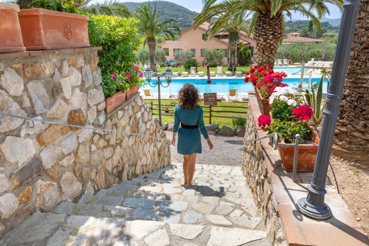 Country Hotel Residence Da Pilade カポリーヴェリ エクステリア 写真